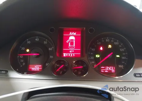 2008 Volkswagen Passat Turbo from USA, damaged, VIN WVWXK73C48E089366